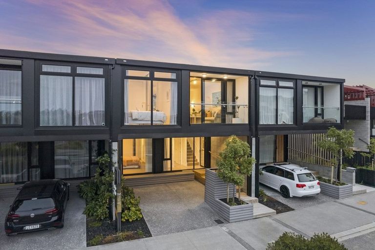 Photo of property in 23 Nugget Avenue, Hobsonville, Auckland, 0616