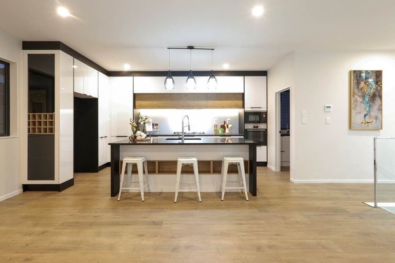 Photo of property in 2 Piki Street, Flat Bush, Auckland, 2019