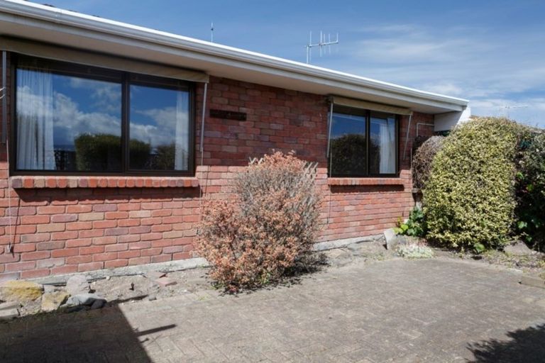 Photo of property in 2/137 Te Heuheu Street, Taupo, 3330