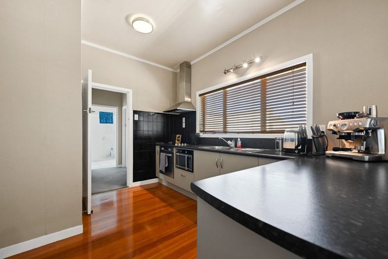 Photo of property in 14 Alison Street, Hamilton Lake, Hamilton, 3204