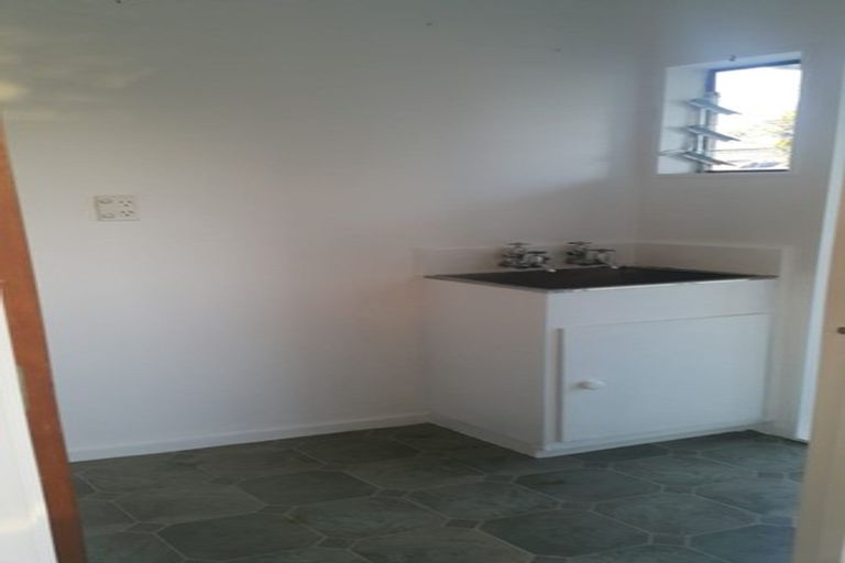 Photo of property in 4/448 Glenfield Road, Glenfield, Auckland, 0629