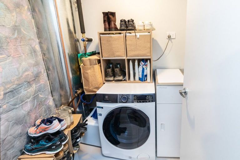 Photo of property in Pinnacle Apartments, E801/160 Victoria Street, Te Aro, Wellington, 6011