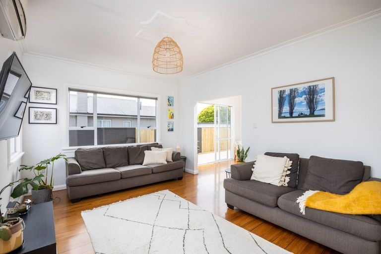 Photo of property in 319 Carrington Street, Vogeltown, New Plymouth, 4310