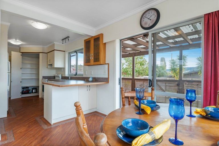 Photo of property in 18 Luxor Place, Pomare, Rotorua, 3015