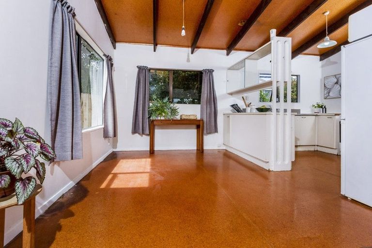 Photo of property in 1/65 Stanley Road, Glenfield, Auckland, 0629