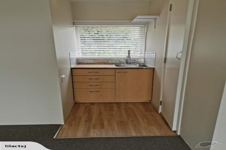 Photo of property in 10 Tamahere Drive, Glenfield, Auckland, 0629