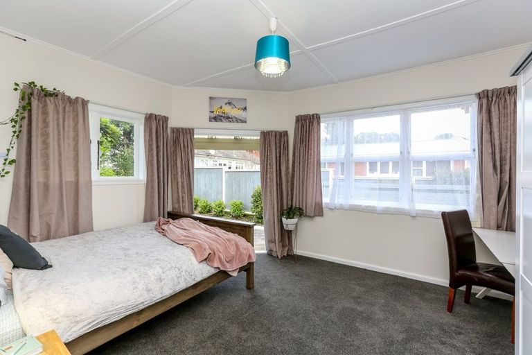 Photo of property in 204a Tukapa Street, Westown, New Plymouth, 4310