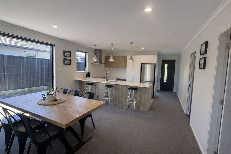 Photo of property in 2b Kauri Lane, Omokoroa, 3114