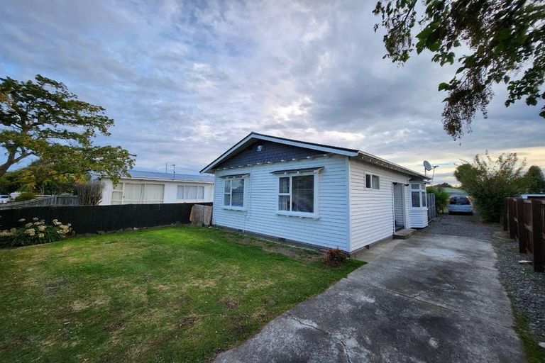 Photo of property in 19 Torrens Road, Hillmorton, Christchurch, 8024