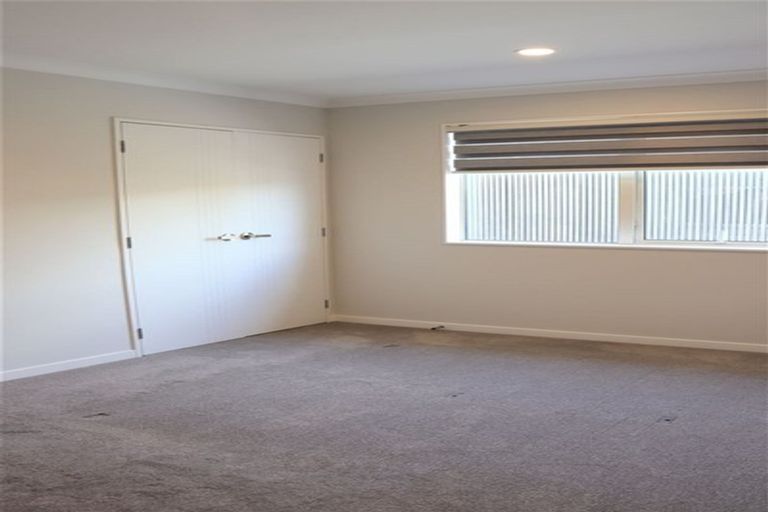 Photo of property in 1 Beatrice Place, Flat Bush, Auckland, 2016
