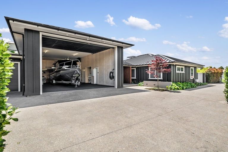 Photo of property in 32 Wallis Street, Raglan, 3225