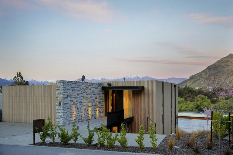Photo of property in 13 Old Homestead Place, Kawarau Falls, Queenstown, 9300