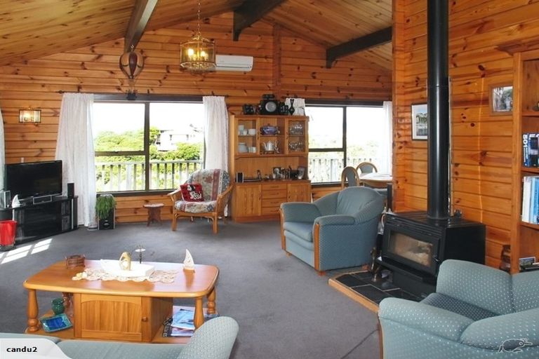 Photo of property in 34 Bodmin Terrace, Camborne, Porirua, 5026