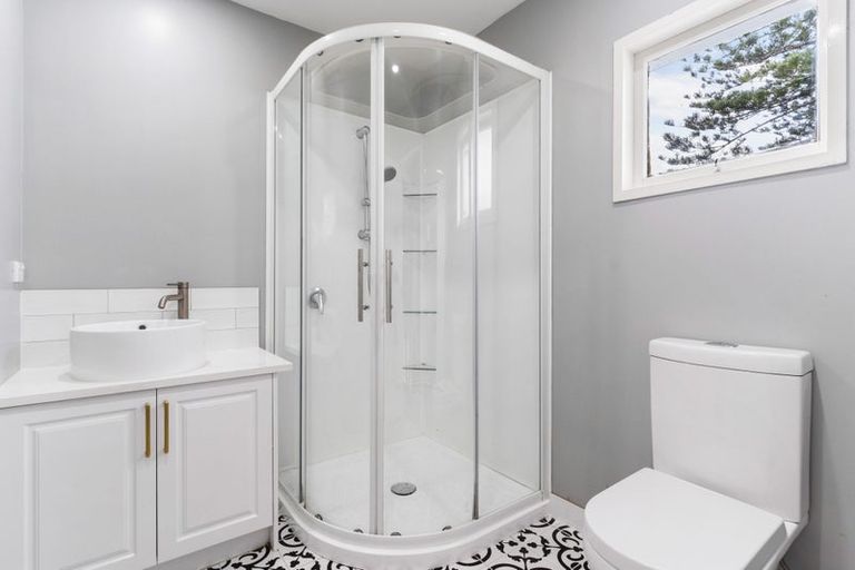 Photo of property in 6 Peverill Crescent, Papatoetoe, Auckland, 2025