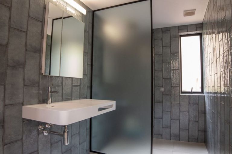 Photo of property in 17 Harkess Lane, Lyttelton, 8082