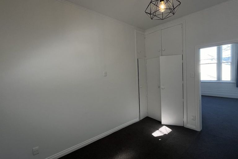 Photo of property in 8 Doctors Common, Mount Victoria, Wellington, 6011
