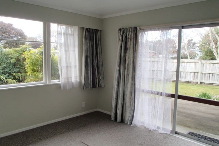 Photo of property in 26 Parkland Crescent, Terrace End, Palmerston North, 4410
