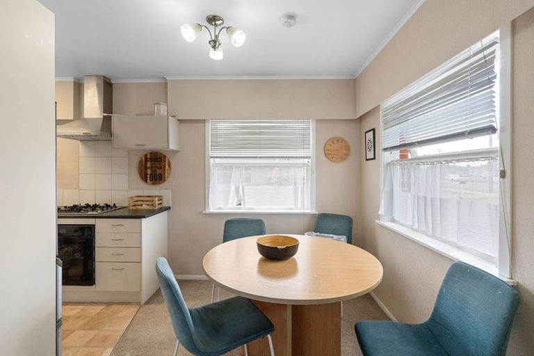 Photo of property in 634 Queen Street East, Levin, 5510