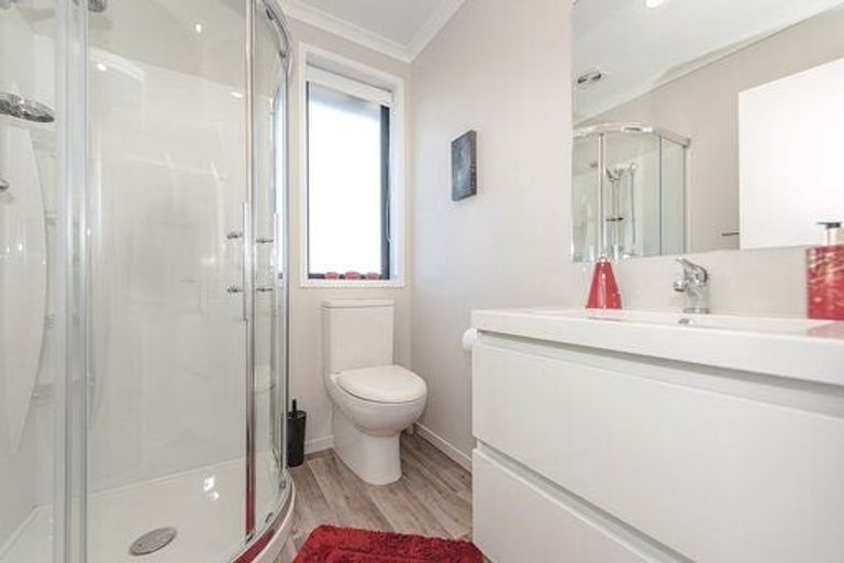 Photo of property in 1/142 Forest Lake Road, Forest Lake, Hamilton, 3200