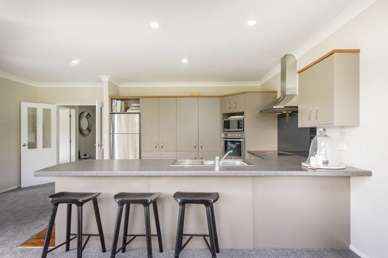 Photo of property in 5 Wake Place, Aokautere, Palmerston North, 4471