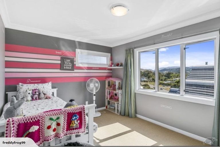 Photo of property in 19 Navigation Drive, Whitby, Porirua, 5024