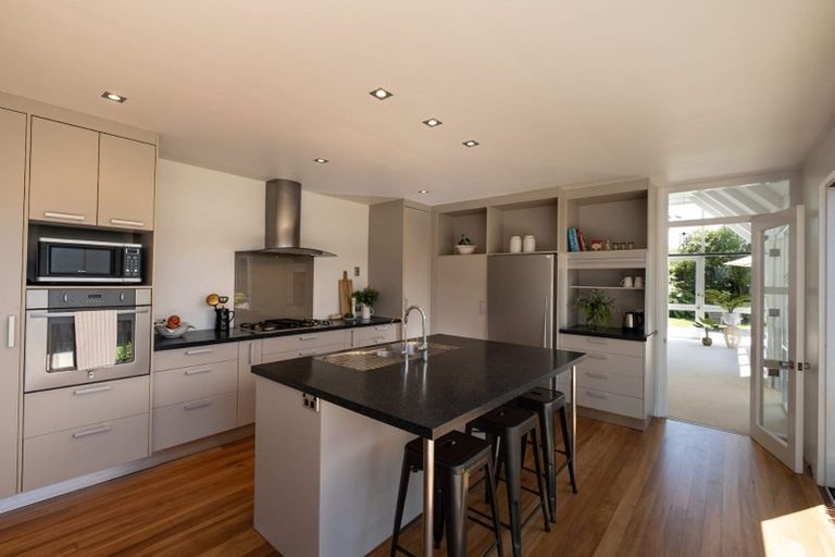 Photo of property in 10 Doralto Road, Frankleigh Park, New Plymouth, 4310