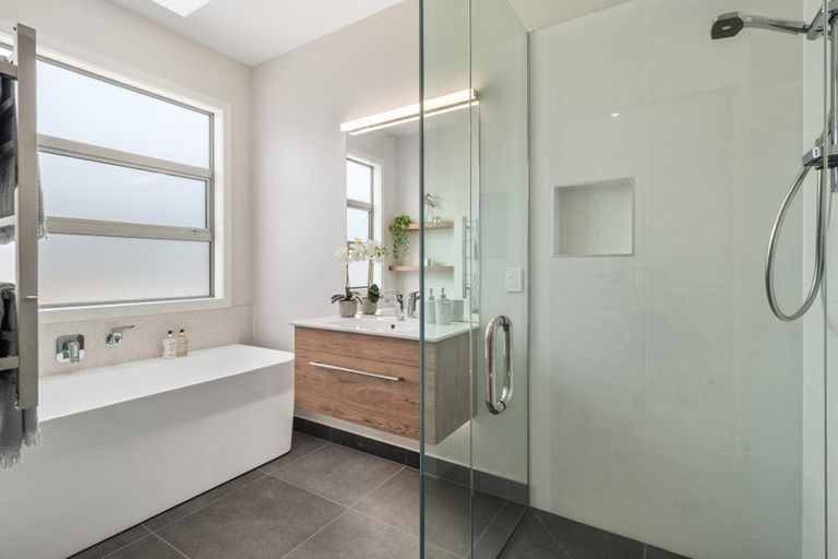 Photo of property in 20 Arohaina Avenue, Karaka, 2124