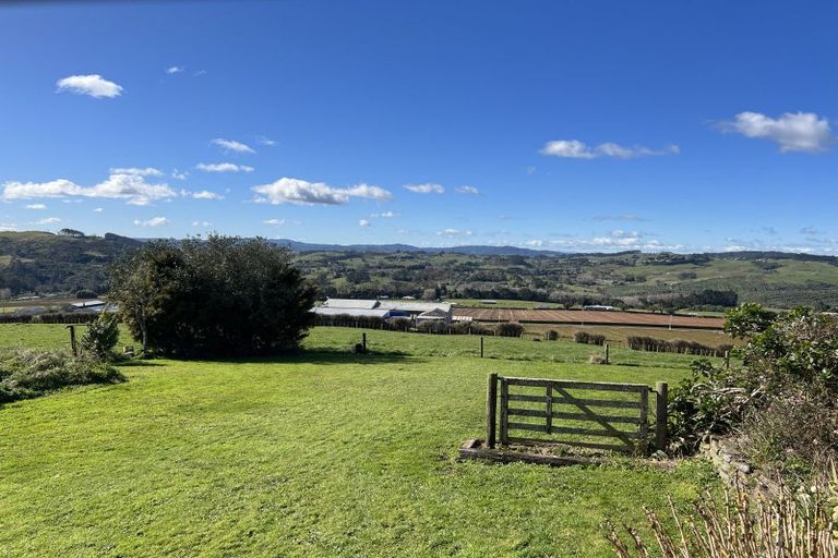 Photo of property in 118 Paparata Road, Bombay, 2675