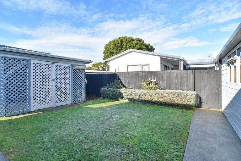 Photo of property in 6 Aspen Place, Parklands, Christchurch, 8083