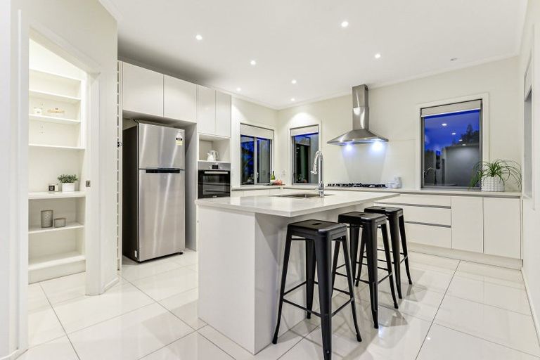 Photo of property in 14 Platina Place, Flagstaff, Hamilton, 3210