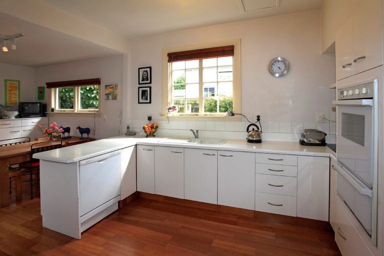 Photo of property in 30a Saint Albans Street, Bradford, Dunedin, 9011