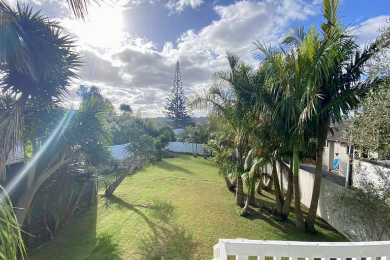 Photo of property in 12 Utting Street, Birkdale, Auckland, 0626