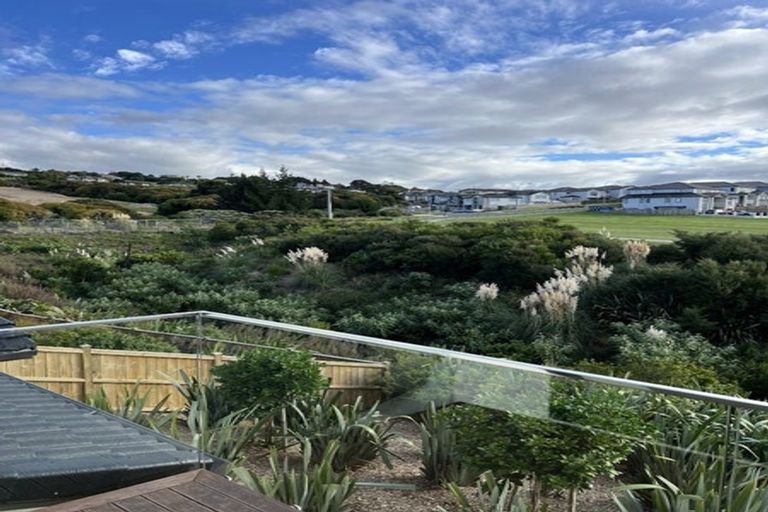 Photo of property in 28 Ballyalton Crescent, Flat Bush, 2019