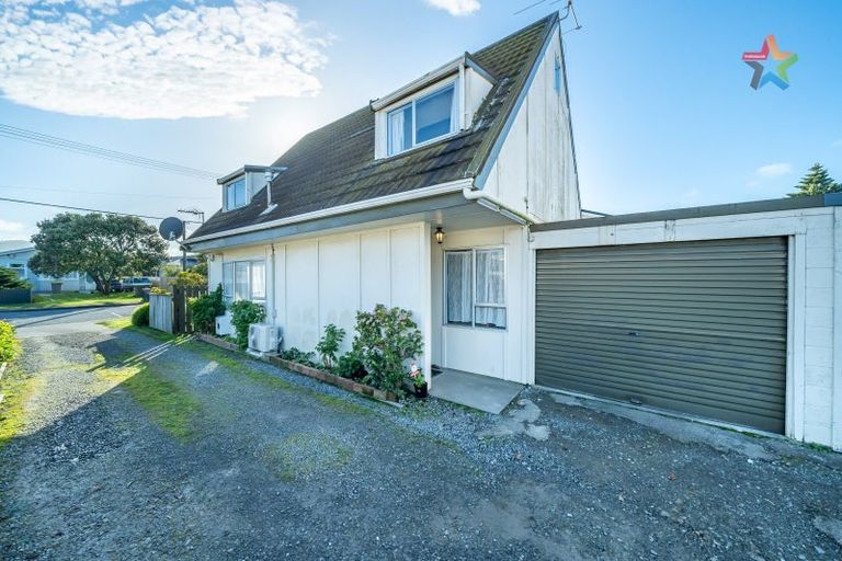Photo of property in 10a Elizabeth Street, Moera, Lower Hutt, 5010