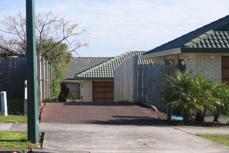 Photo of property in 12 John Brooke Crescent, East Tamaki Heights, Auckland, 2016