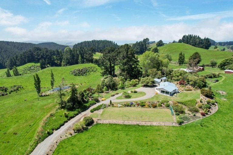 Photo of property in 722 Cathedral Road, Domett, Cheviot, 7383