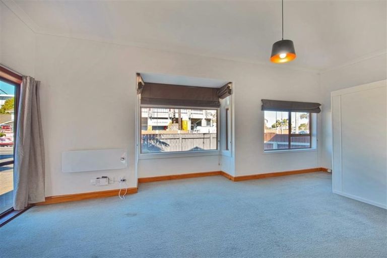 Photo of property in 43 Latham Street, Napier South, Napier, 4110
