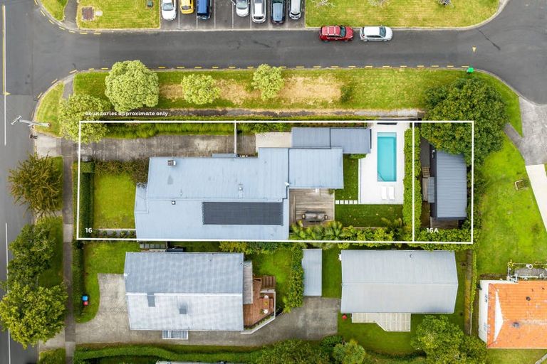 Photo of property in 16 Rossgrove Terrace, Mount Albert, Auckland, 1025