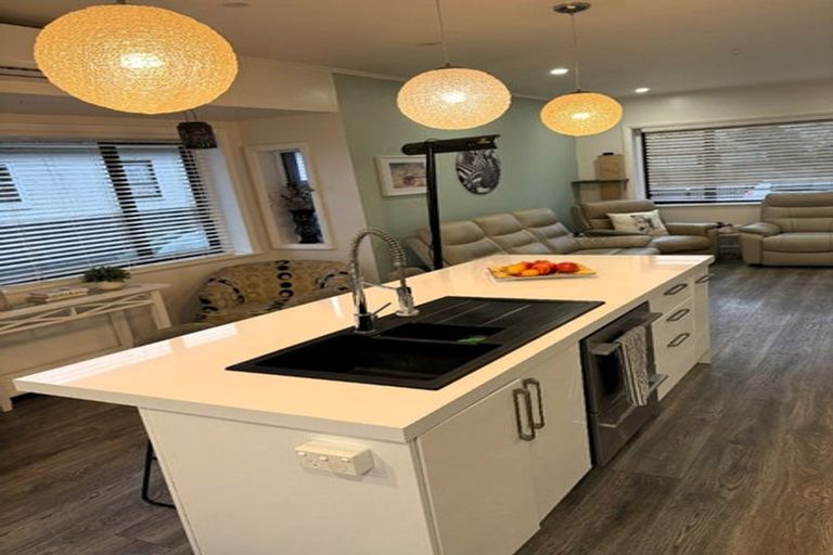 Photo of property in 705 Massey Street, Akina, Hastings, 4122