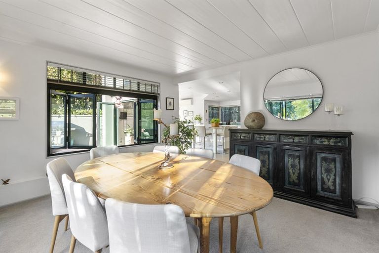 Photo of property in 56a Wairoa Road, Narrow Neck, Auckland, 0624