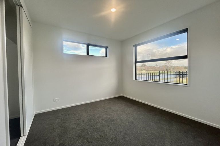 Photo of property in 1 Oakvale Lane, Halswell, Christchurch, 8025