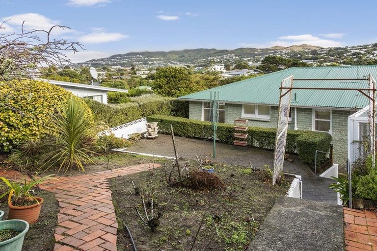 Photo of property in 96 Helston Road, Paparangi, Wellington, 6037