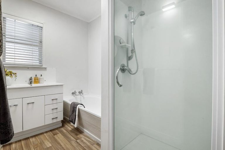 Photo of property in 4/155 Shakespeare Road, Milford, Auckland, 0620