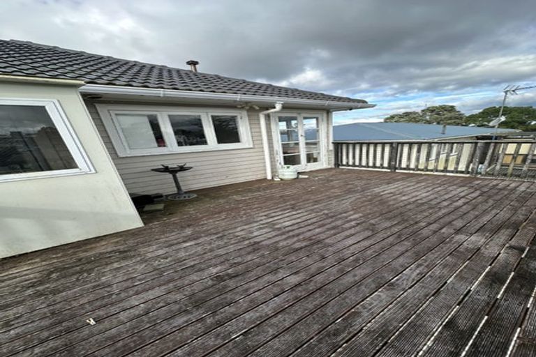 Photo of property in 19 Camelot Place, Glenfield, Auckland, 0629