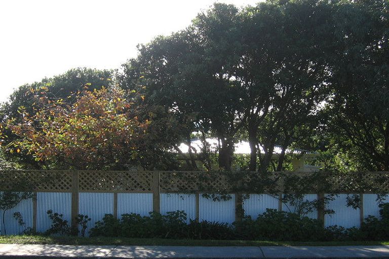 Photo of property in 28 Manuka Street, Otaki Beach, Otaki, 5512