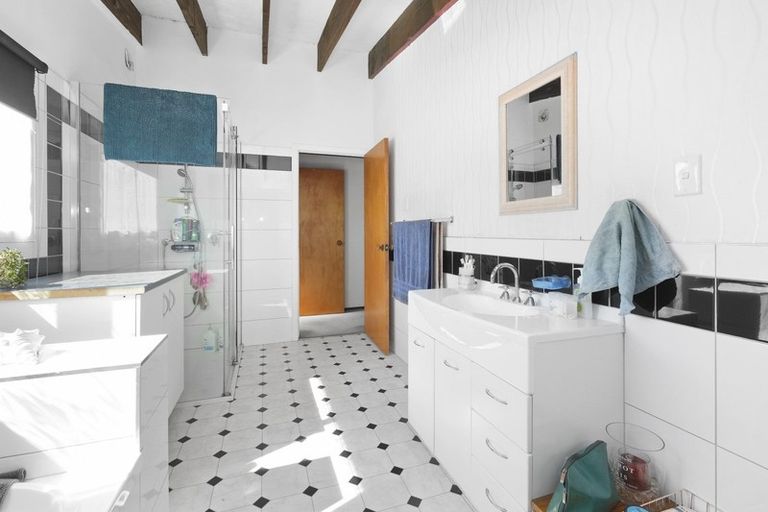 Photo of property in 12 Winter Street, Mangapapa, Gisborne, 4010