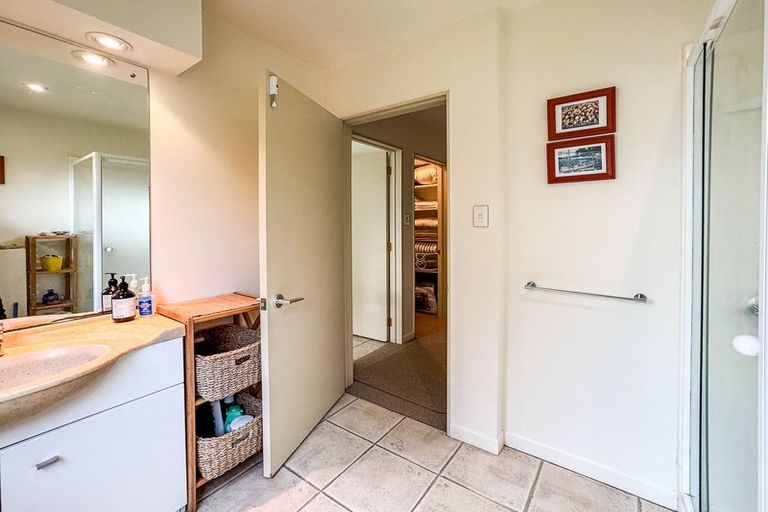Photo of property in 2/3 Oban Road, Browns Bay, Auckland, 0630