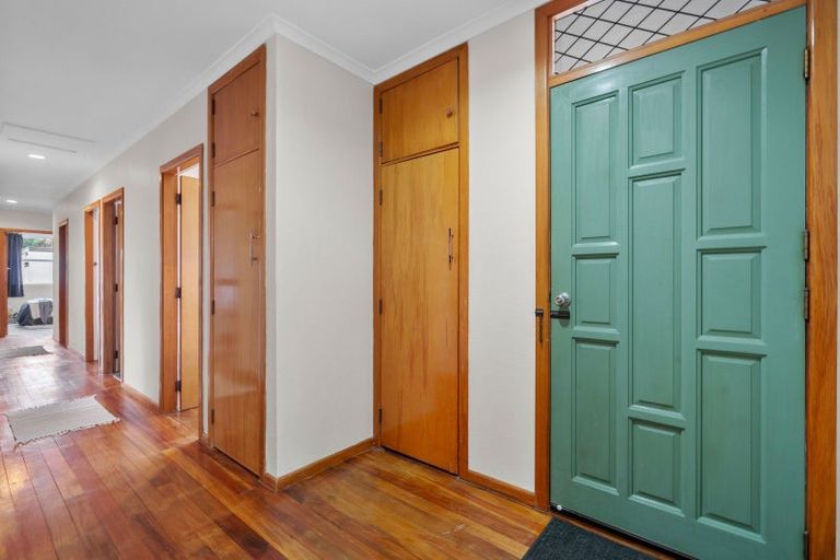 Photo of property in 21 Seddon Street, Carterton, 5713