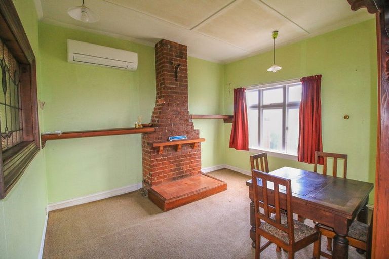 Photo of property in 236 Marine Parade, Bluff, 9814