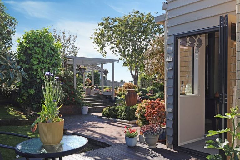 Photo of property in 11 Leven Street, South Hill, Oamaru, 9400